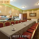 & Отель 4*