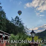 & 4* Карлштейн