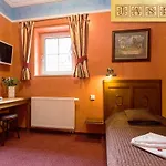 & Отель 4*