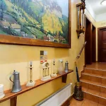 & 4* Карлштейн