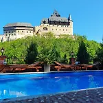 & Karlštejn