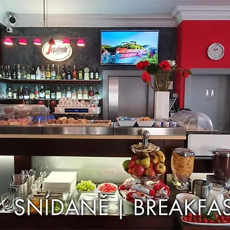 & 4* 카를슈테인