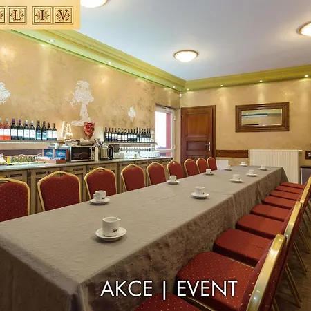& Hotel 4*