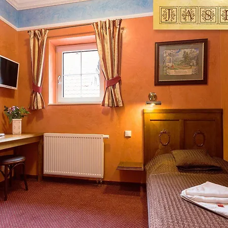 & Hotel 4*