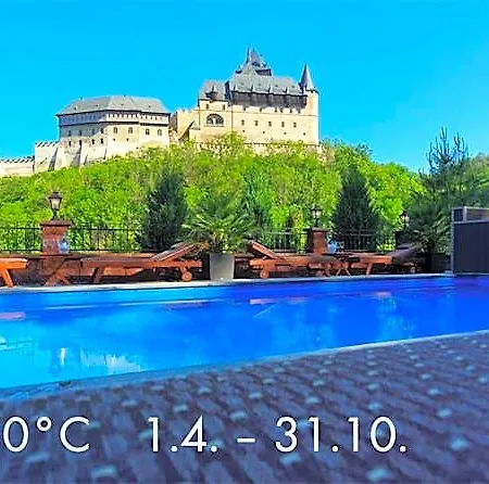 & Ξενοδοχείο Karlštejn