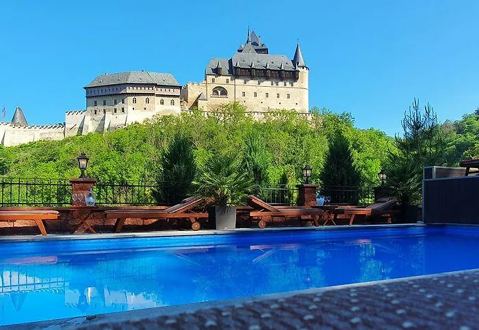 & Karlštejn